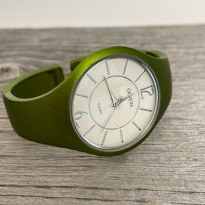 Green Geneva bangle style watch